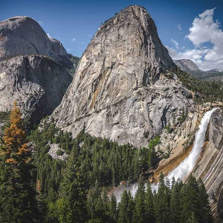 Wodospad w Parku Yosemite - Wodospad Nevada