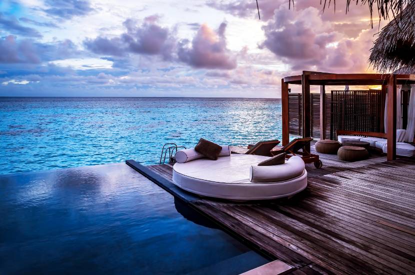 Domki na wodzie Malediwy – czy warto się wybrać