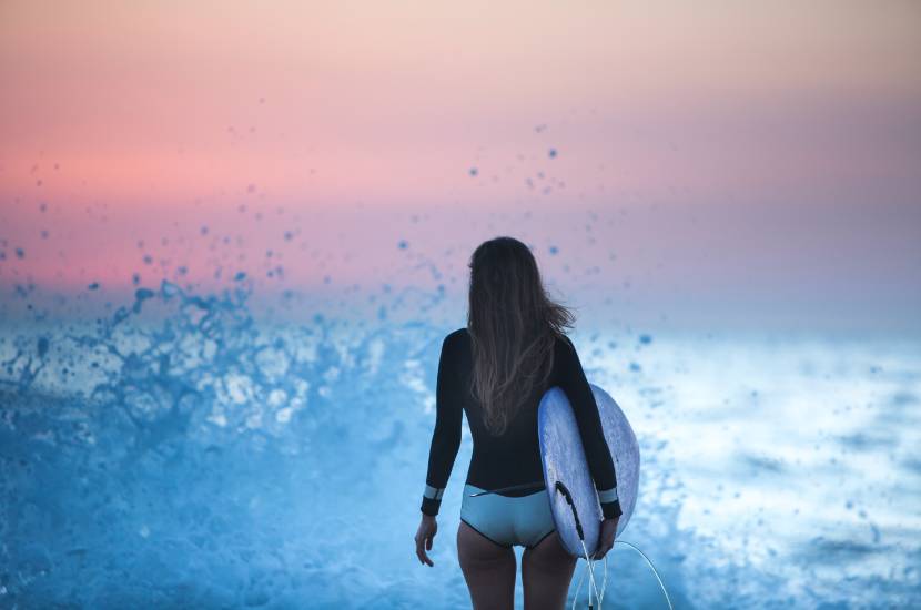 Deska surfingowa – którą wybrać
