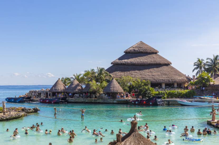 Xcaret Park – ciekawe miejsca w Meksyku