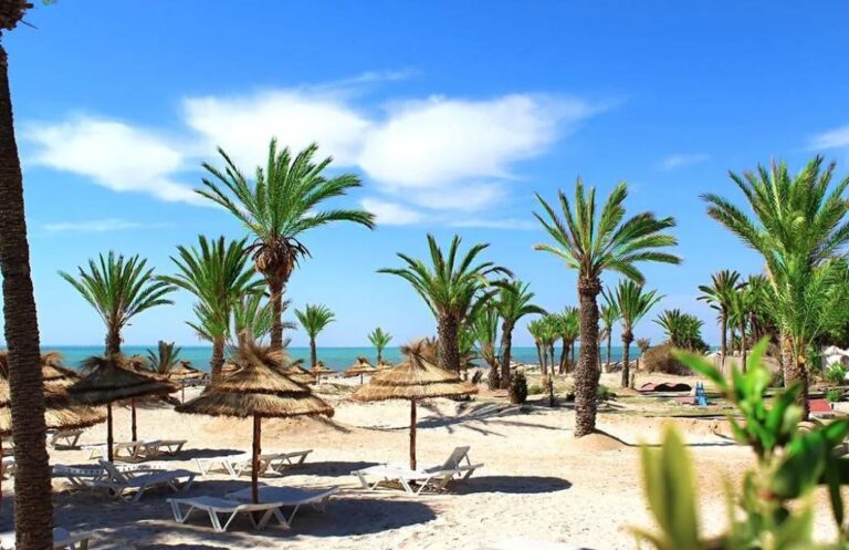 Last Alert 📣Tunezja w kwietniu od 2 969 zł. Mnóstwo animacji, plaża i dobra pogoda 🇹🇳