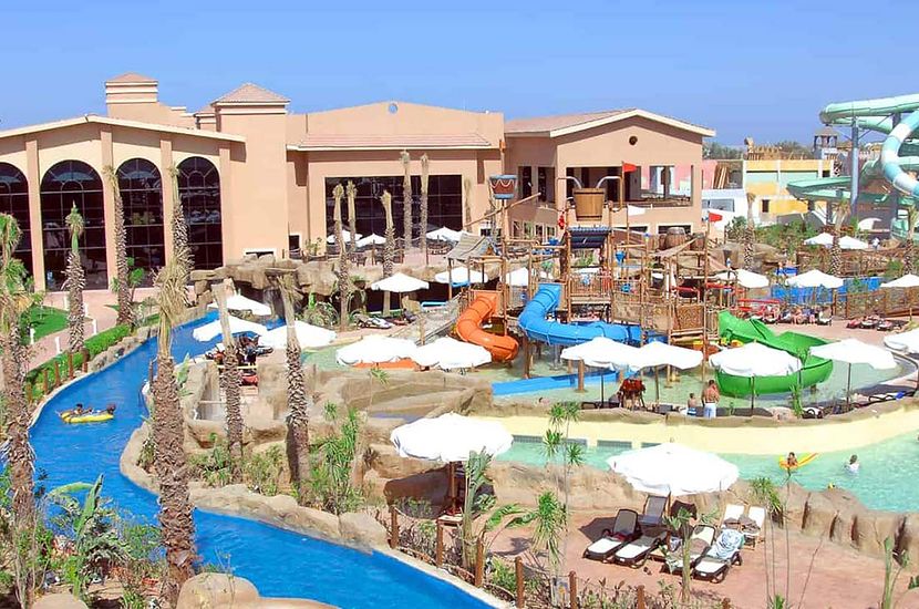 Kompleks w Sharm el Sheikh z aquaparkiem 🌊🤿 Na lasta, od 2 019 zł/os.