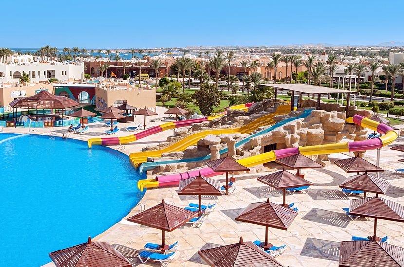 Hotele z Aquaparkami 🌊 Idealne obiekty z ofertami od czerwca do sierpnia 🌴