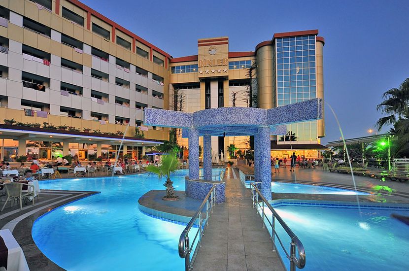 Cudowny hotel (5 ⭐) w tureckim Mahmutlar. Z All Inclusive 🍾