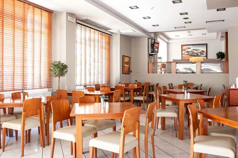 Taniutki laścik do Grecji 🩴 Tylko 1 827 zł za osobę 🏝️ i All Inclusive w cenie