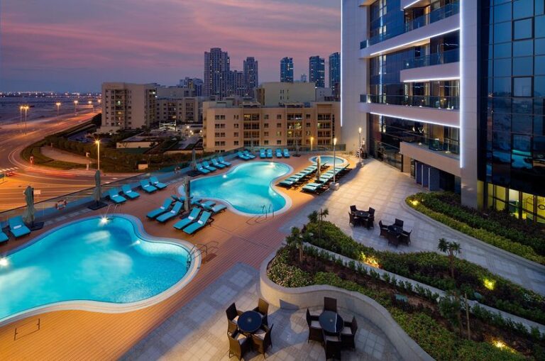 Hotel wysokiej 💎 klasy w Dubaju z ofertą od 3 341 zł 💥 na wrzesień