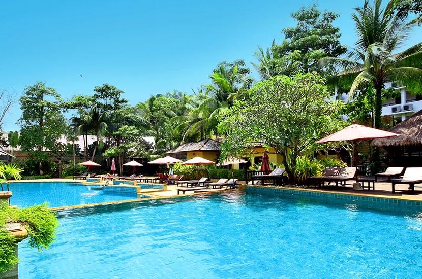 Tajski styl, wysoki standard, hotel robiący wrażenie 🍹🏄 Last do Tajlandii już od 4 329 zł/os.